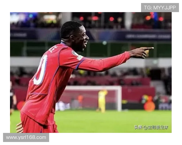 巴黎火力全开十人作战仍狂轰七球半场屠杀对手上演残暴大胜